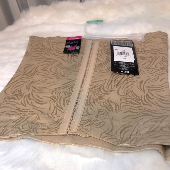 Waist Trainer 🌻 ShapeWear ✨ - Picture 3 of 6